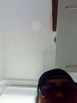 Snapshot of Darly_Gomez chatting on March 15, 6:32 pm Darly Gomez online show from March 15, 6:32 pm