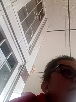 Snapshot of Darly_Gomez chatting on March 19, 9:05 pm Darly Gomez online show from March 19, 9:05 pm