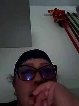 Snapshot of Darly_Gomez chatting on October 18, 7:58 pm Darly Gomez online show from October 18, 7:58 pm