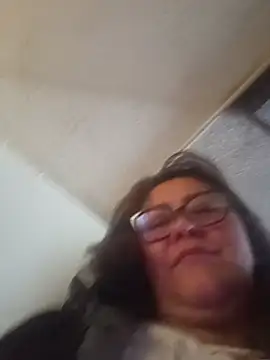Snapshot of Darly_Gomez chatting on May 26, 4:14 pm Darly Gomez online show from May 26, 4:14 pm