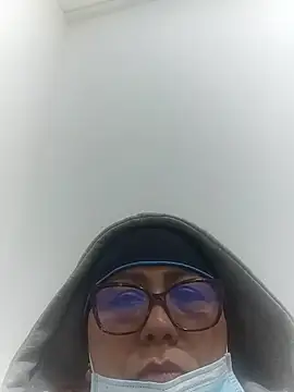 Snapshot of Darly_Gomez chatting on June 24, 5:28 am Darly Gomez online show from June 24, 5:28 am