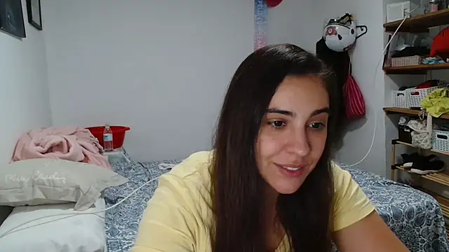 Snapshot of Ursumi1 chatting on May 15, 8:27 pm Ursumi1 online show from May 15, 8:27 pm