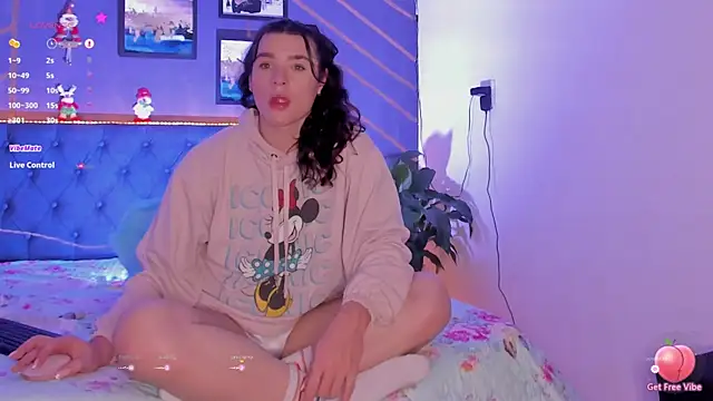 elafranco  online show from December 7, 11:12 pm