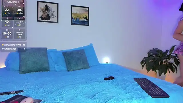 elafranco  online show from December 20, 4:08 am