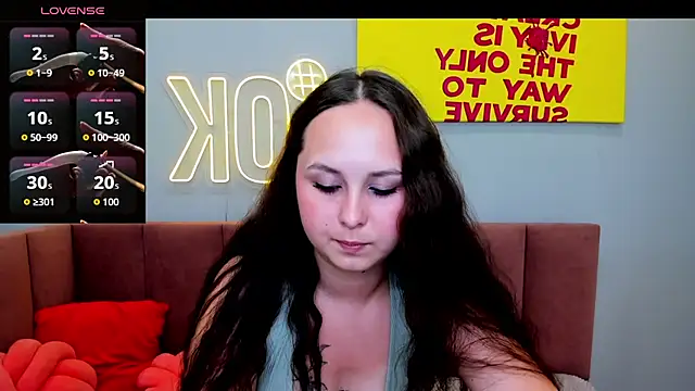 Snapshot of BeatriceReeves chatting on July 6, 1:02 am BeatriceReeves online show from July 6, 1:02 am