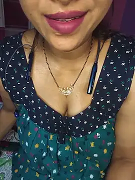 Snapshot of Sexy_Mona_Bhabhi chatting on May 21, 6:26 pm Sexy Mona Bhabhi online show from May 21, 6:26 pm
