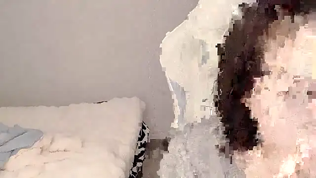 Snapshot of ffccvjsexx chatting on February 25, 2:33 pm ffccvjsexx online show from February 25, 2:33 pm