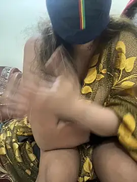 Snapshot of HoneyBearCpl chatting on December 29, 7:32 pm HoneyBearCpl online show from December 29, 7:32 pm