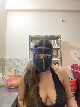 Snapshot of HoneyBearCpl chatting on February 6, 3:52 pm HoneyBearCpl online show from February 6, 3:52 pm