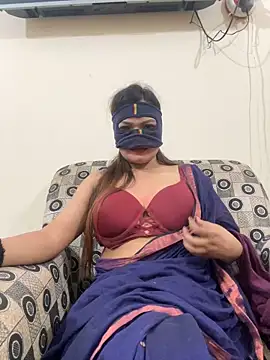 Snapshot of HoneyBearCpl chatting on March 22, 7:53 pm HoneyBearCpl online show from March 22, 7:53 pm