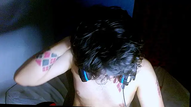 Charley quin online show from April 11, 11:31 pm