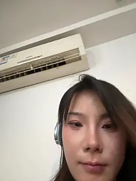 Snapshot of ChuChu1991 chatting on April 6, 8:15 am ChuChu1991 online show from April 6, 8:15 am