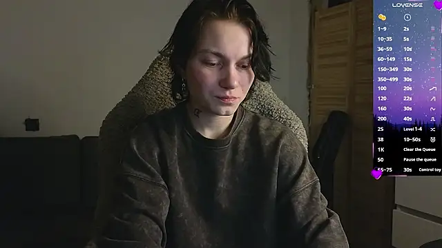 esajukyy online show from March 25, 2:01 pm