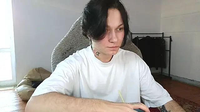 esajukyy online show from July 1, 11:56 am