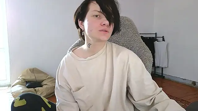 esajukyy online show from July 3, 7:48 am