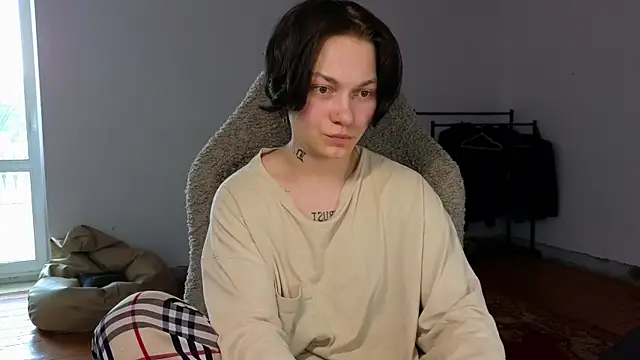 esajukyy online show from July 19, 9:57 am