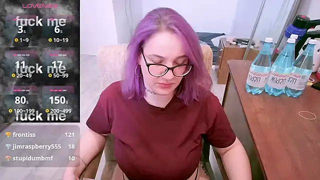 Snapshot of AnnitaMilliter chatting on February 17, 8:11 am AnnitaMilliter online show from February 17, 8:11 am