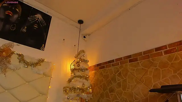 Snapshot of imlodge_ chatting on December 12, 3:10 am imlodge online show from December 12, 3:10 am