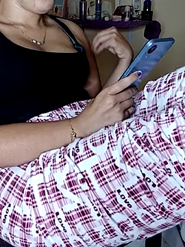 Snapshot of ShadiaStar chatting on October 2, 1:29 pm ShadiaStar online show from October 2, 1:29 pm