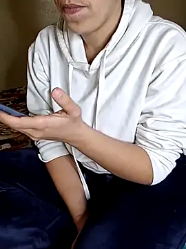 Snapshot of ShadiaStar chatting on February 8, 8:01 pm ShadiaStar online show from February 8, 8:01 pm