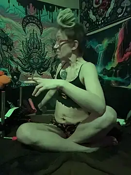 Stonermama666420 online show from January 18, 8:12 pm