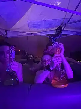 Stonermama666420 online show from March 2, 7:15 am