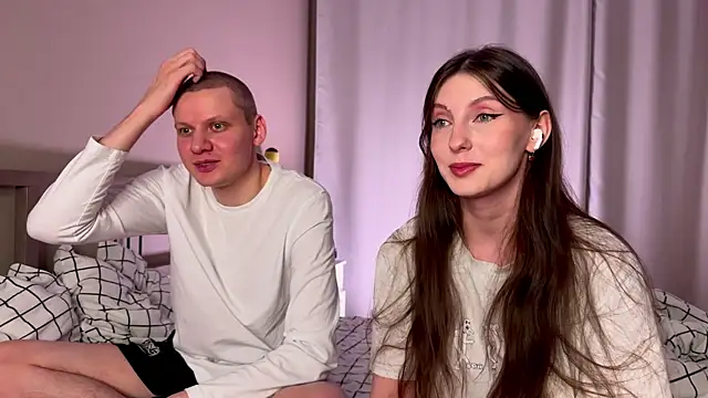 Snapshot of eternal_dream_ chatting on December 11, 7:36 pm eternal dream  online show from December 11, 7:36 pm