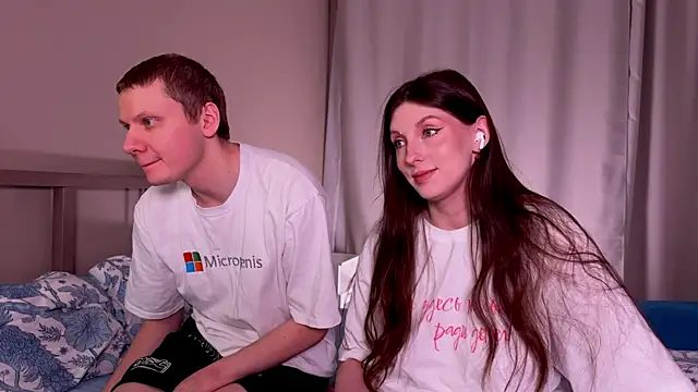 Snapshot of eternal_dream_ chatting on February 8, 1:43 am eternal dream  online show from February 8, 1:43 am