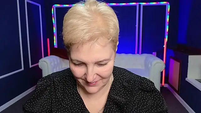 Sandra Snow online show from December 27, 3:26 pm