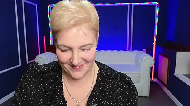 Sandra Snow online show from December 27, 6:31 pm