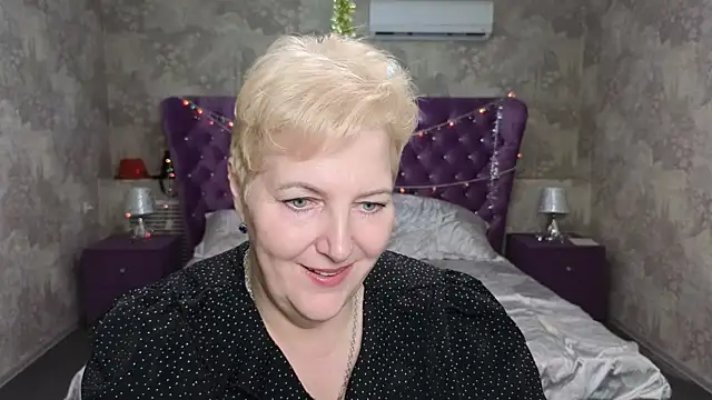 Sandra Snow online show from January 16, 5:44 pm
