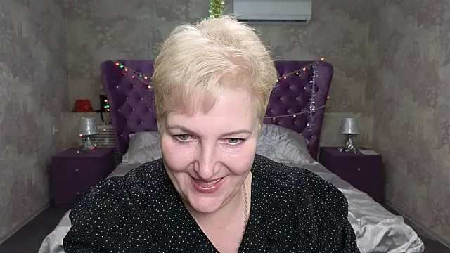 Sandra Snow online show from January 16, 8:46 pm