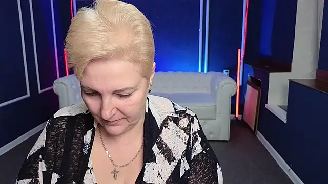 Sandra Snow online show from January 27, 2:24 pm