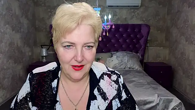 Sandra Snow online show from February 7, 5:29 pm