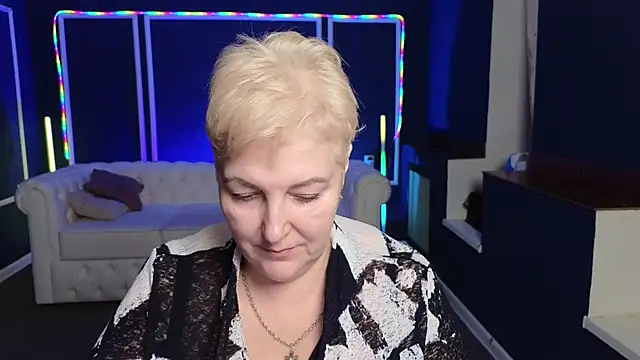 Sandra Snow online show from February 8, 2:27 pm