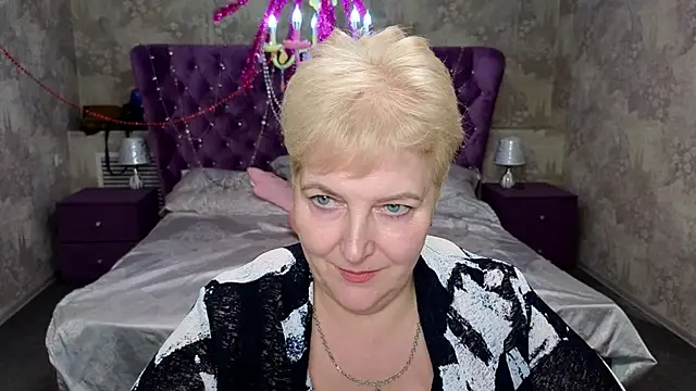 Sandra Snow online show from February 15, 5:28 pm