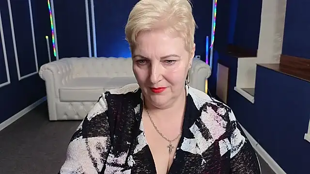 Sandra Snow online show from February 22, 2:19 pm