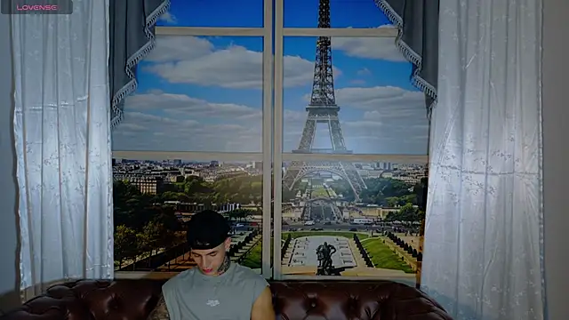 Snapshot of Flynn_Riider chatting on May 14, 5:42 pm Flynn Riider online show from May 14, 5:42 pm