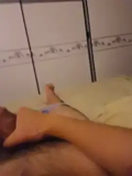 thanos65432 online show from April 17, 3:48 pm