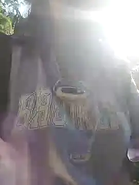 Snapshot of Danna-linyi chatting on December 25, 9:22 pm Danna-linyi online show from December 25, 9:22 pm