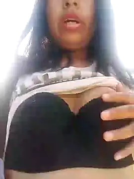 Snapshot of Danna-linyi chatting on January 28, 10:23 pm Danna-linyi online show from January 28, 10:23 pm