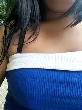 Snapshot of Danna-linyi chatting on February 21, 8:27 pm Danna-linyi online show from February 21, 8:27 pm