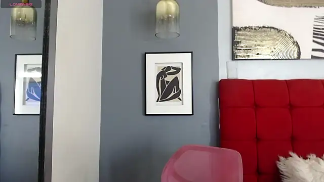 Snapshot of _Natassia_Dreams chatting on January 25, 8:53 pm Natassia Dreams online show from January 25, 8:53 pm