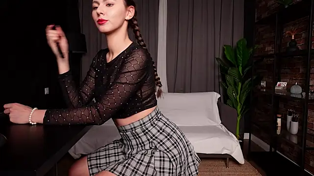 Snapshot of MuseSolis chatting on December 18, 1:26 am MuseSolis online show from December 18, 1:26 am