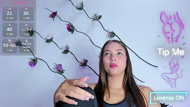 Snapshot of HaleyAmaya chatting on January 16, 11:20 pm HaleyAmaya online show from January 16, 11:20 pm