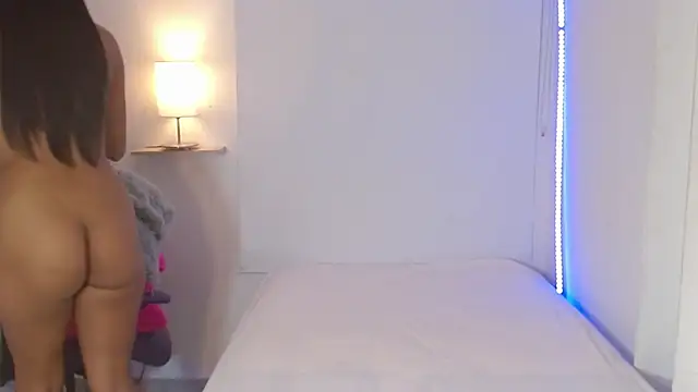 Snapshot of georgina_lulu chatting on March 4, 12:29 am georgina lulu online show from March 4, 12:29 am