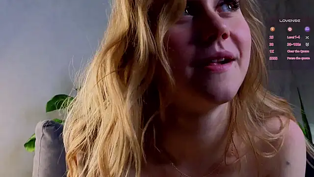 Snapshot of WiloneEsse chatting on January 30, 10:19 am WiloneEsse online show from January 30, 10:19 am