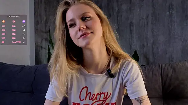 Snapshot of WiloneEsse chatting on February 8, 1:11 am WiloneEsse online show from February 8, 1:11 am