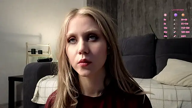 Snapshot of WiloneEsse chatting on March 9, 1:04 am WiloneEsse online show from March 9, 1:04 am