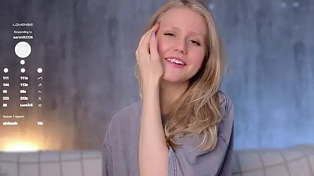 Snapshot of WiloneEsse chatting on March 14, 4:21 am WiloneEsse online show from March 14, 4:21 am